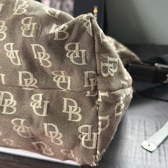 Dooney and Bourke canvas and leather bag EUC - Picture 8 of 13